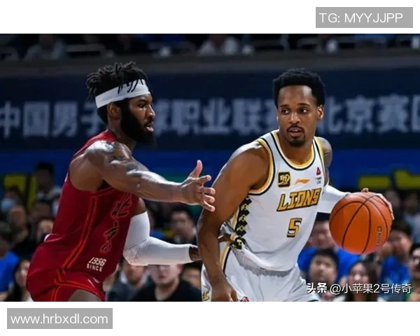 巴里-布朗携手再获胜利,助力球队跻身季后赛争夺 巴里-布朗携手再获胜利,助力球队跻身季后赛争夺